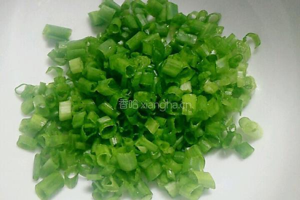 卷河粉蘸葱油的做法图解4
