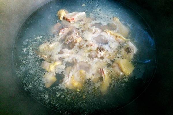 白果猪肚炖鸡汤的做法图解3