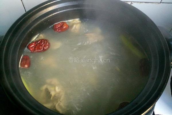 白果猪肚炖鸡汤的做法图解10