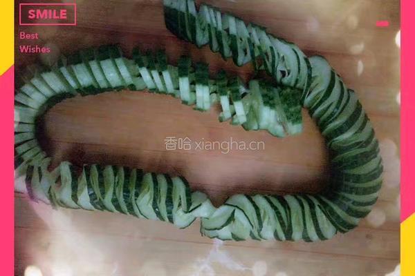 蓑衣黄瓜的做法图解1