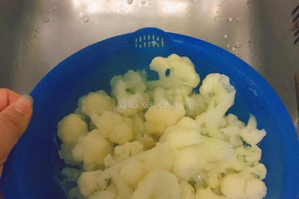 宝宝餐【番茄炒花菜】的做法图解3