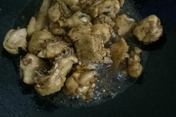 土豆焖鸡肉的做法图解6