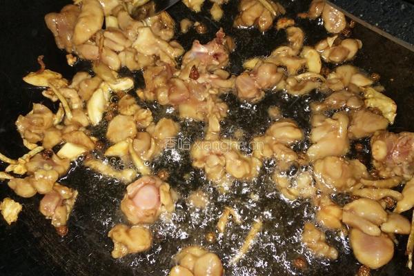 黄瓜烧鸡腿肉的做法图解4