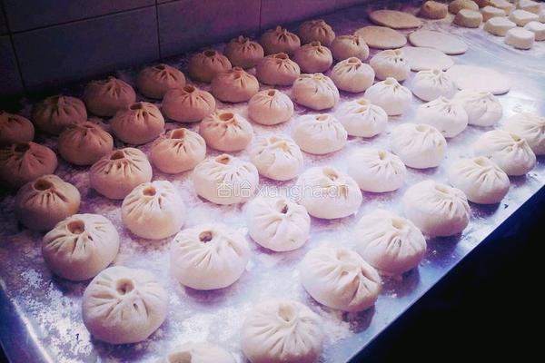 芹菜猪肉馅包子的做法图解9