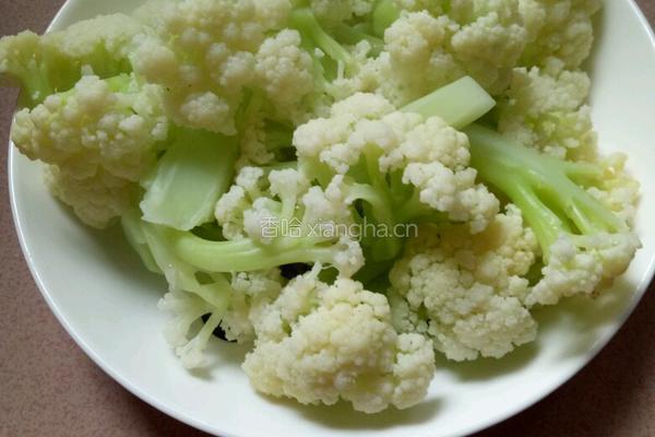 蒜蓉炒花菜的做法图解3