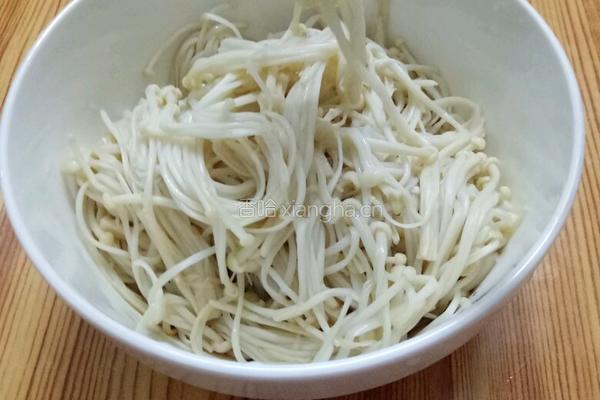 白灼金针菇的做法图解10