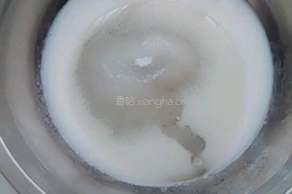 八寸戚风蛋糕的做法图解2