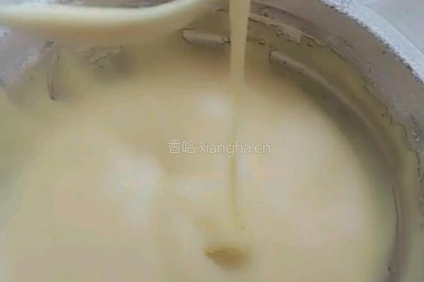 八寸戚风蛋糕的做法图解3