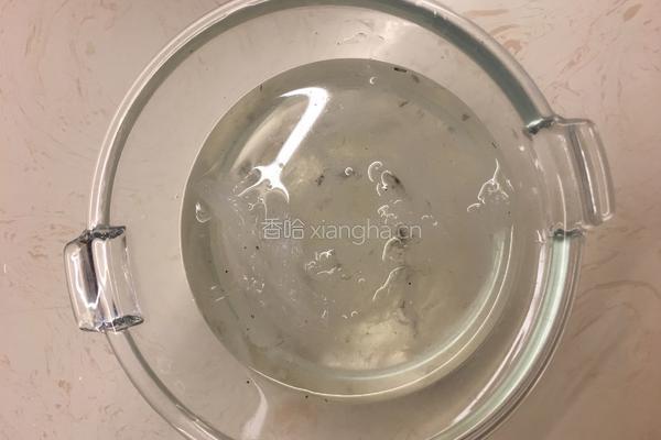 蜂糖燕窝的做法图解2