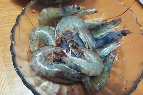 茄汁大虾的做法图解1