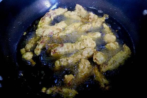 炸酥肉的做法图解11