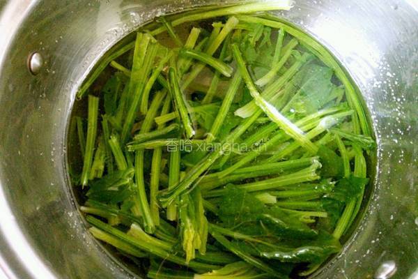 减脂辣菠菜的做法图解3