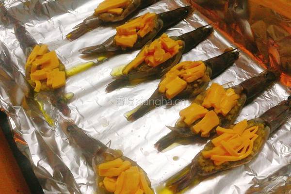 蒜蓉芝士焗虾的做法图解11