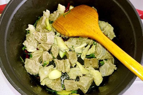家常红烧牛肉的做法图解7