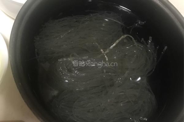 小鸡炖蘑菇粉条的做法图解5
