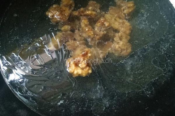 平菇酥肉汤的做法图解3