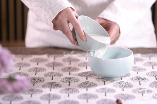「古人食－清·糖蒸酥酪」被李嬷嬷偷吃过的老北京宫廷美食的做法图解2