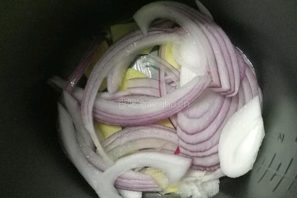电饭锅焖鸡翅（懒人必备）的做法图解3