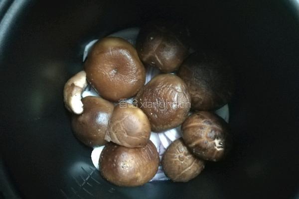 电饭锅焖鸡翅（懒人必备）的做法图解4