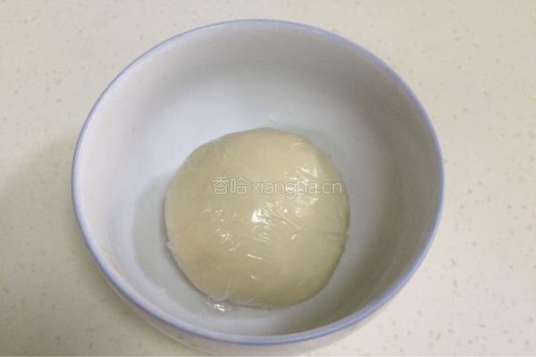 四色螺旋蛋黄酥的做法图解6