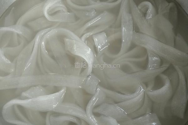 小鸡炖蘑菇的做法图解2