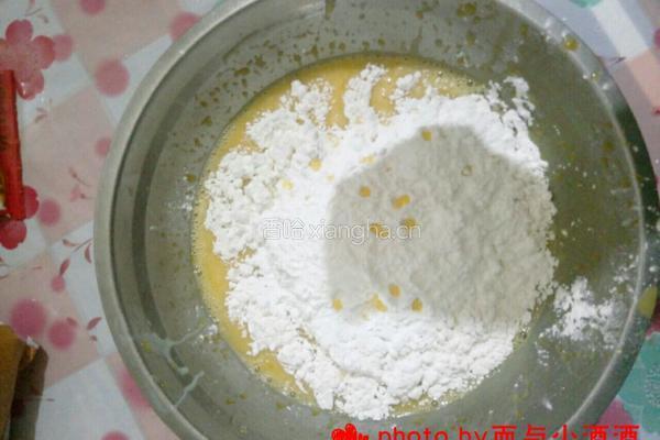 戚风蛋糕的做法图解5