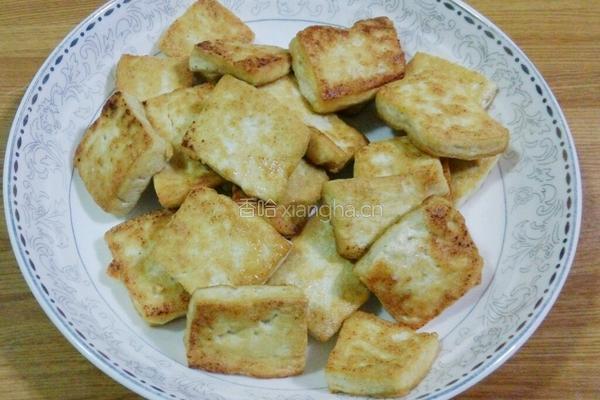 香菇炖豆腐的做法图解2