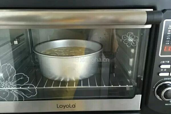 简单戚风蛋糕的做法图解9