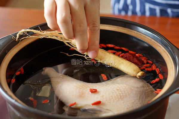 人参鸡汤的做法图解3