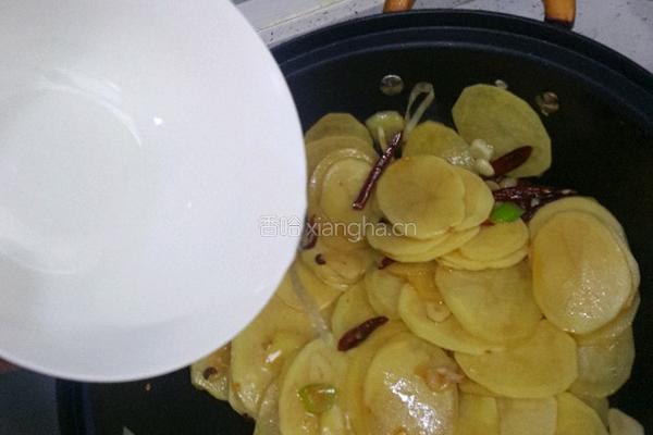 酸辣土豆片的做法图解7