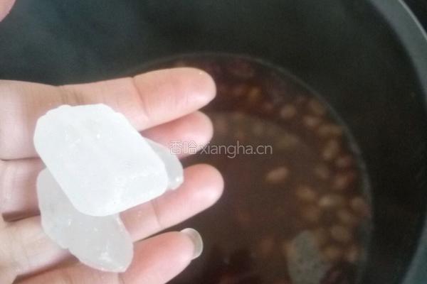 红枣花生红小豆汤的做法图解7