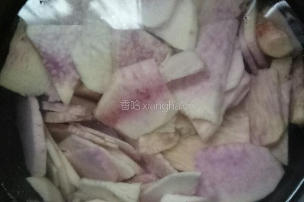 蒜蓉炒紫芋的做法图解2