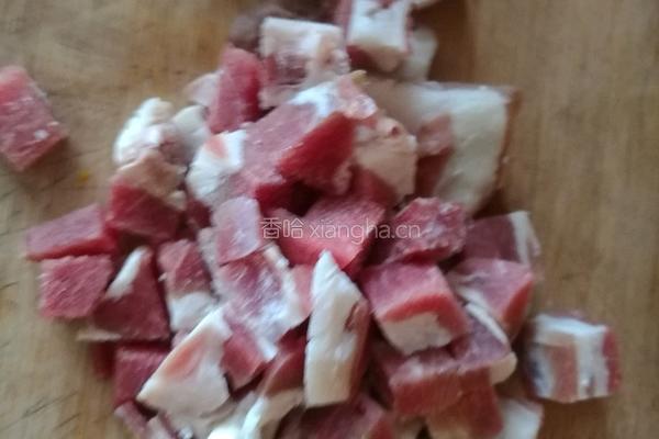 南瓜炖牛肉的做法图解1
