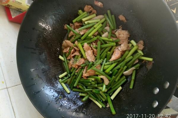蒜台炒肉的做法图解4