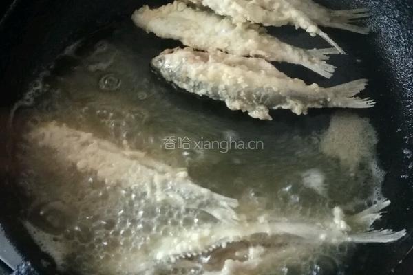 香煎小鱼的做法图解7