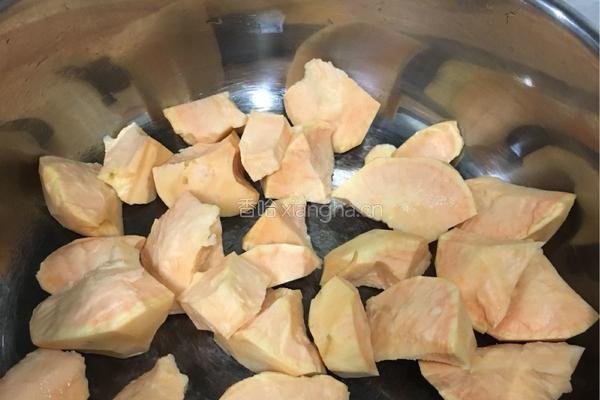 红薯玉米糊的做法图解1