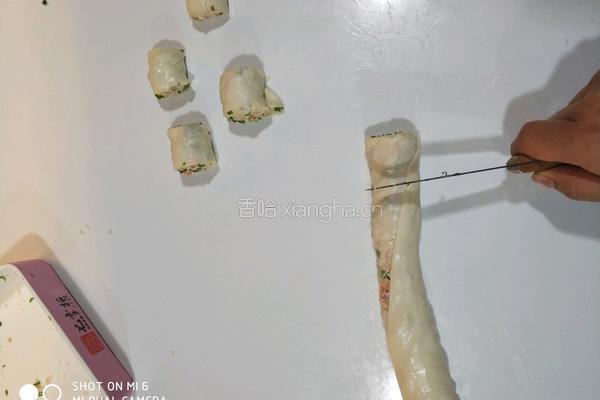 本帮葱油饼的做法图解2