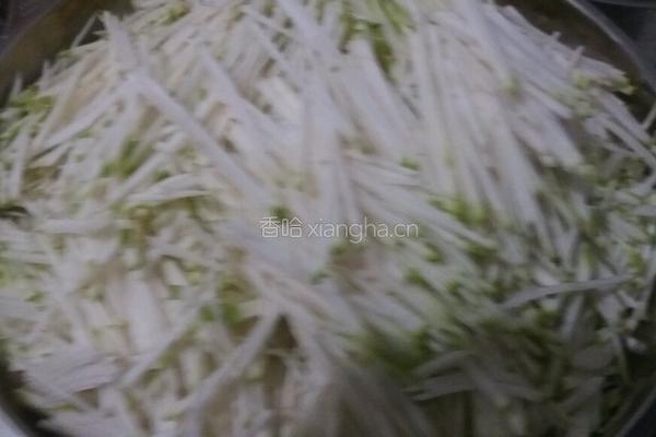 焖菜的做法图解1