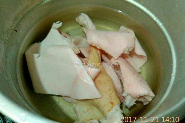 水晶猪皮冻的做法图解3