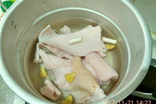 水晶猪皮冻的做法图解6