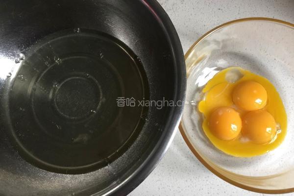 红丝绒奶油蛋糕卷的做法图解2