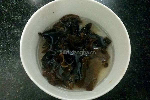虾仁豆腐的做法图解1