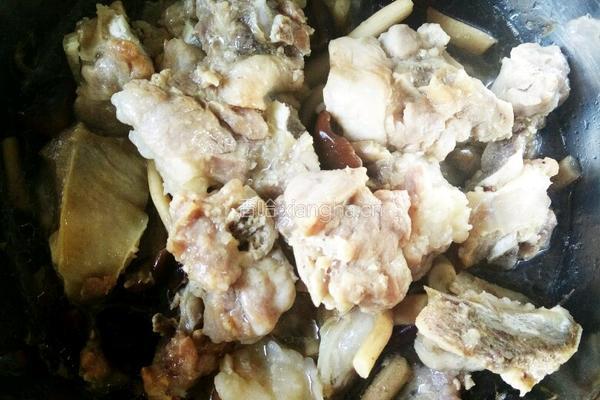 茶树菇炖排骨的做法图解6