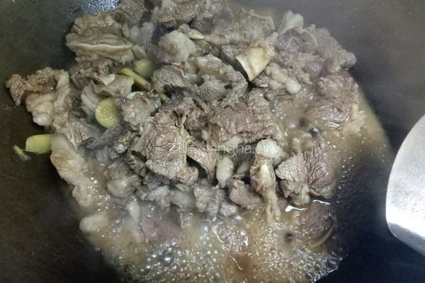 牛腩炖白萝卜的做法图解5