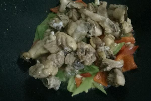 辣椒炒鸡腿肉的做法图解5