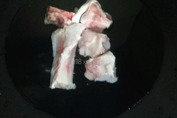 筒骨汤的做法图解2