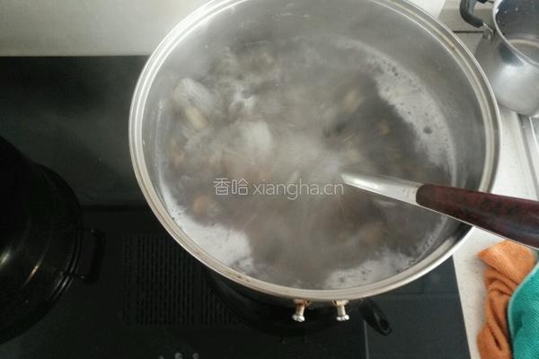 陕北豆钱钱稀饭的做法图解3