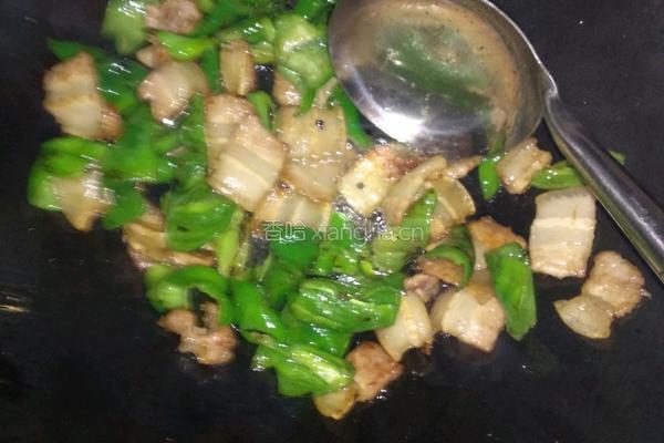 螺丝椒炒五花肉的做法图解7