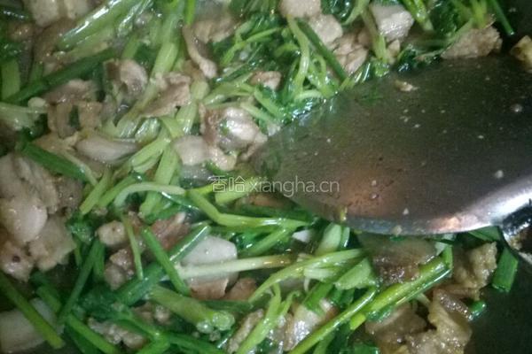 香芹干煸回锅肉的做法图解4