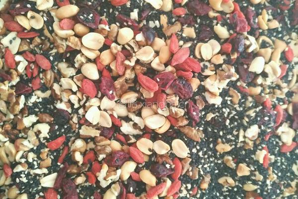 黑芝麻核桃花生糖的做法图解4